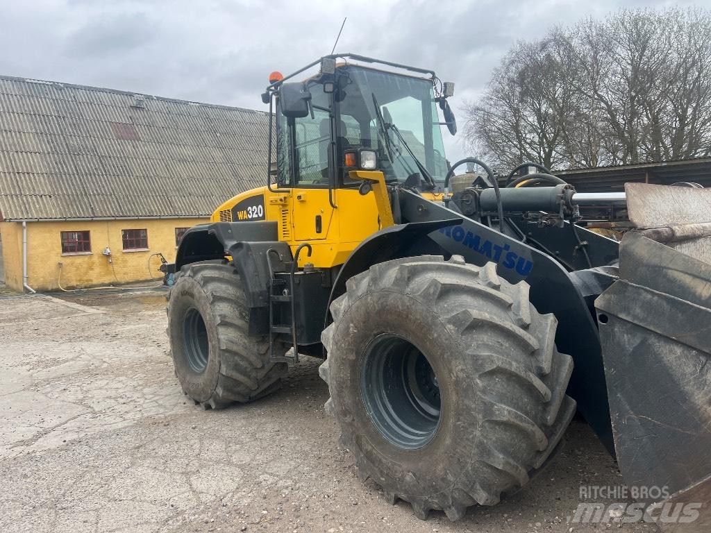 Komatsu WA 320-5 Chargeuse sur pneus