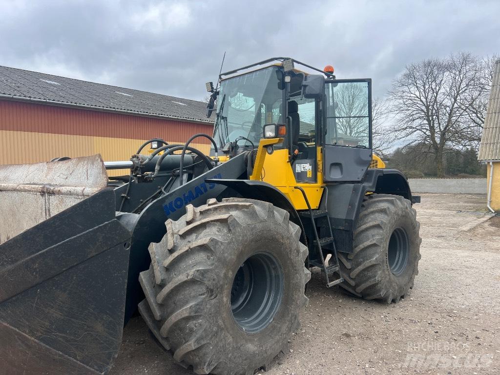 Komatsu WA 320-5 Chargeuse sur pneus