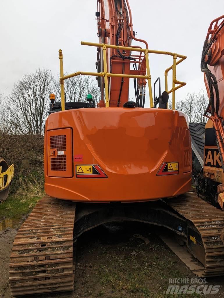 Hitachi ZX225US-7 Pelle sur chenilles