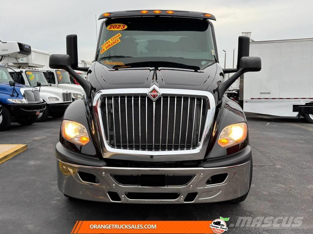 International LT 625 Motrici cisterna