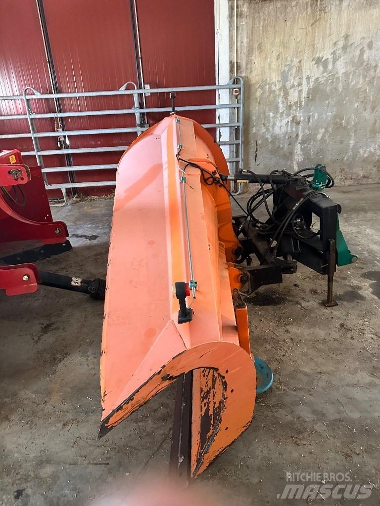 FMG AA 300 Chasse neige
