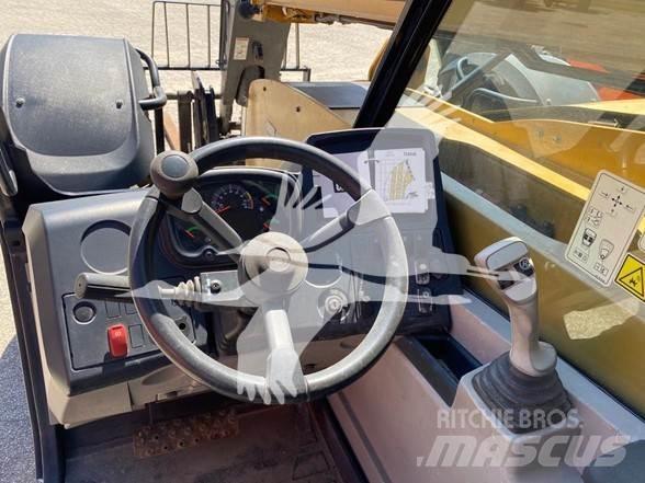 CAT TL943D Chariot télescopique