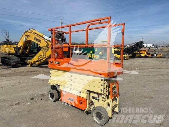 JLG 2632ES Nacelle ciseaux