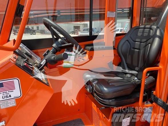 SkyTrak 10054 Chariot télescopique