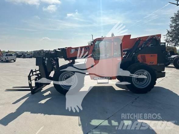 SkyTrak 10054 Chariot télescopique