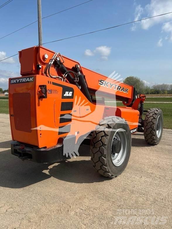 SkyTrak 8042 Chariot télescopique
