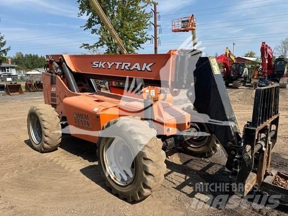 SkyTrak 8042 Chariot télescopique