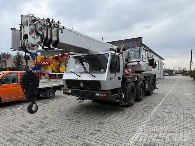 Grove GMK 3050 Grues tout terrain