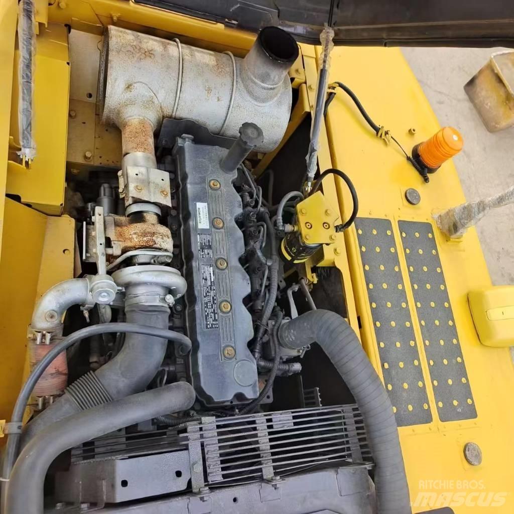 Komatsu PC 220 Pelle sur chenilles