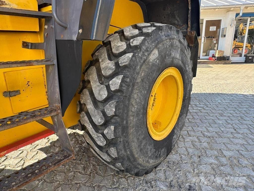 Komatsu WA 320-3H Chargeuse sur pneus