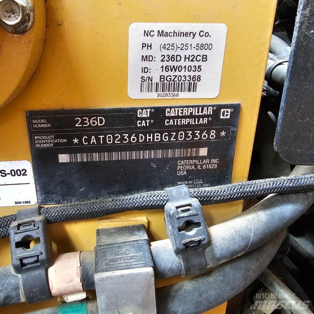 CAT 236D Chargeuse compacte