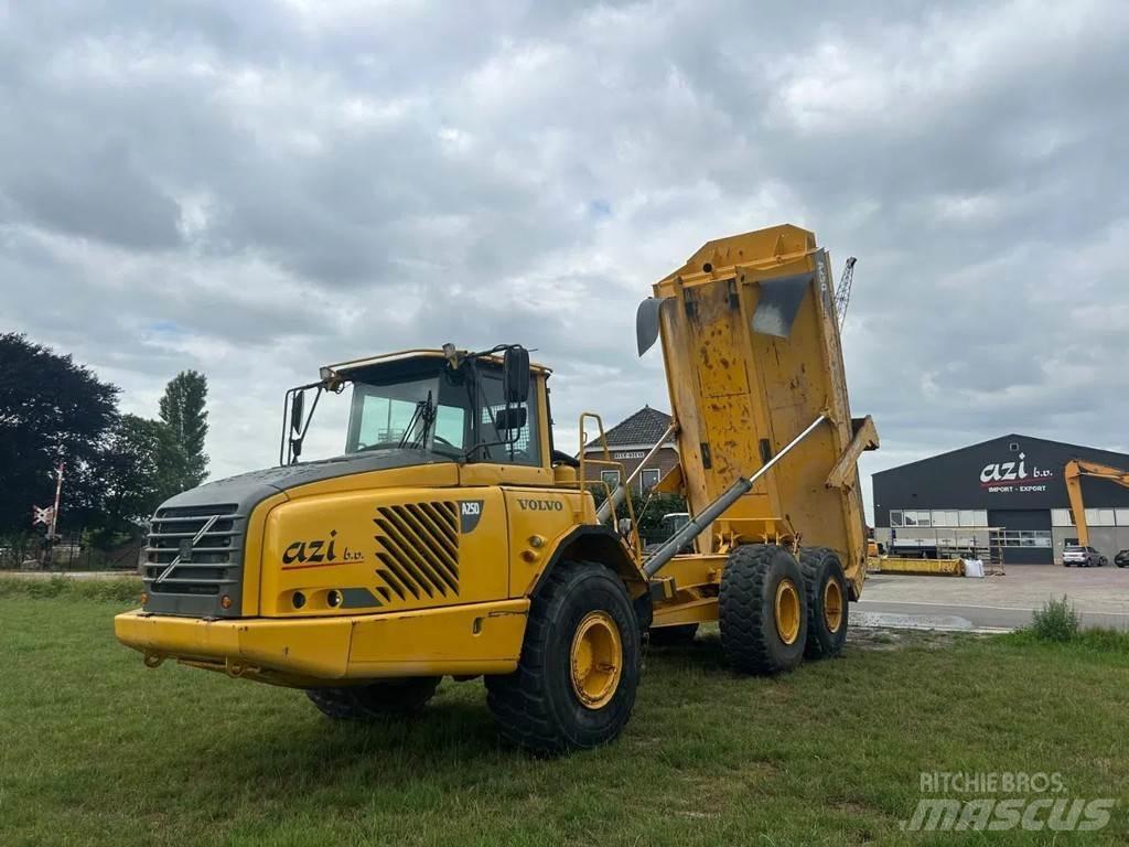 Volvo A25D Tombereau articulé