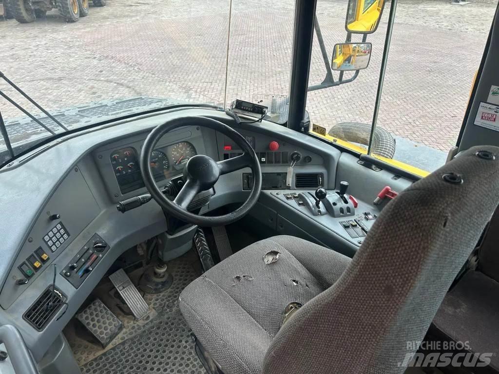 Volvo A25D Tombereau articulé