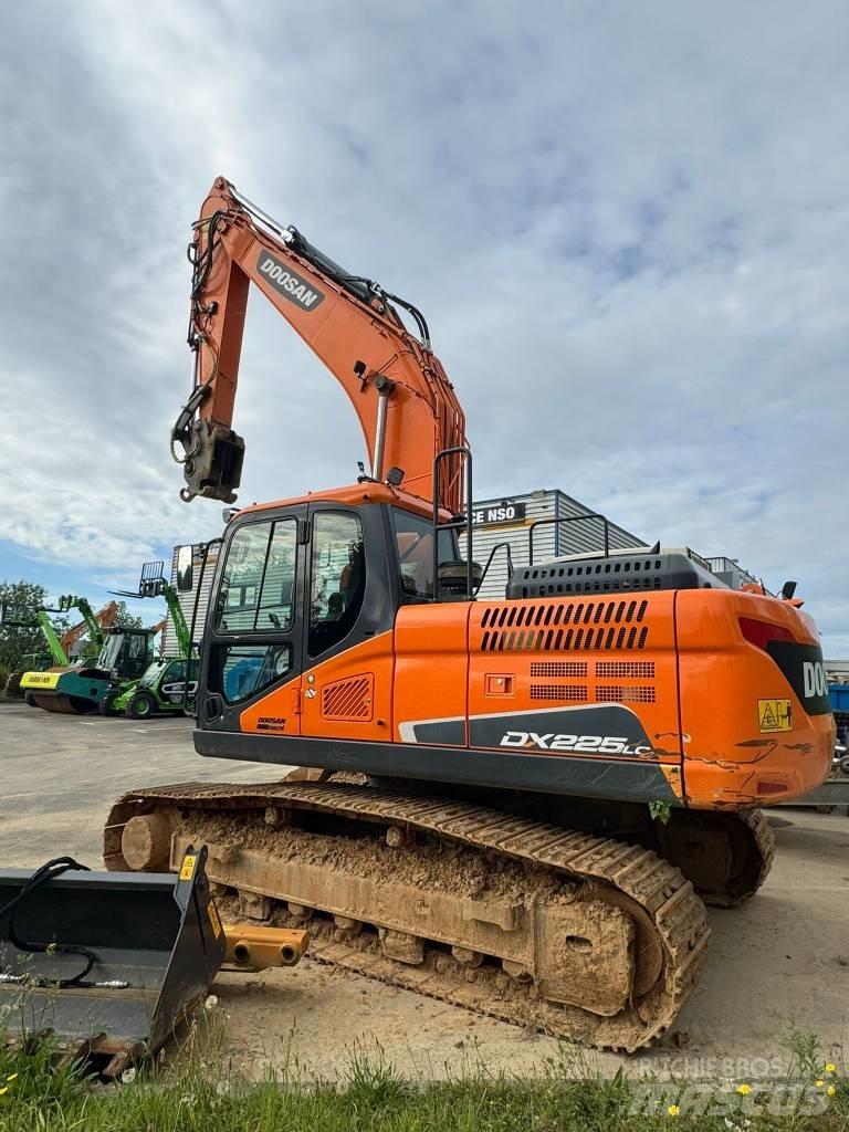 Doosan DX 225 LC-5 Pelle sur chenilles