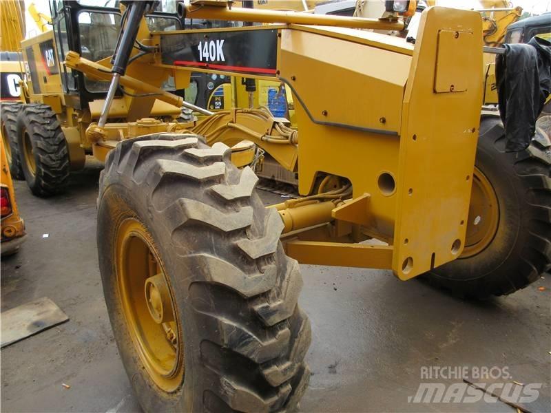 CAT 140 K Niveleuse