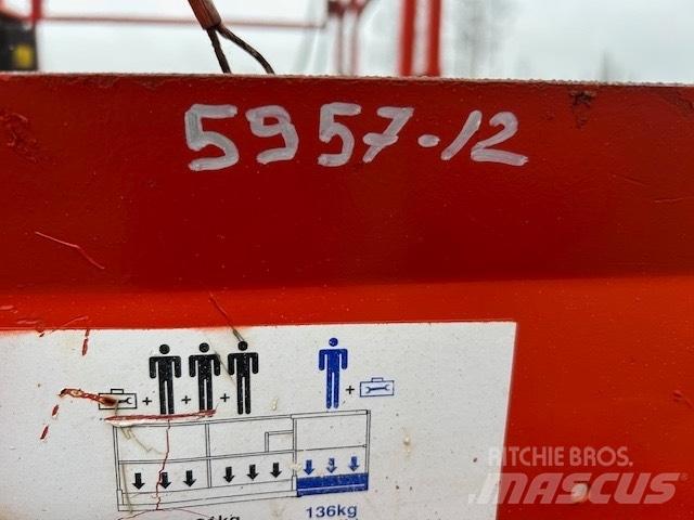 SkyJack SJ 6826 RT Nacelle ciseaux