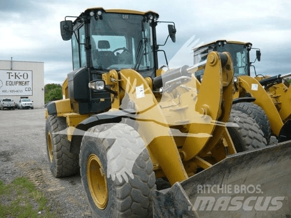 CAT 938M Chargeuse sur pneus