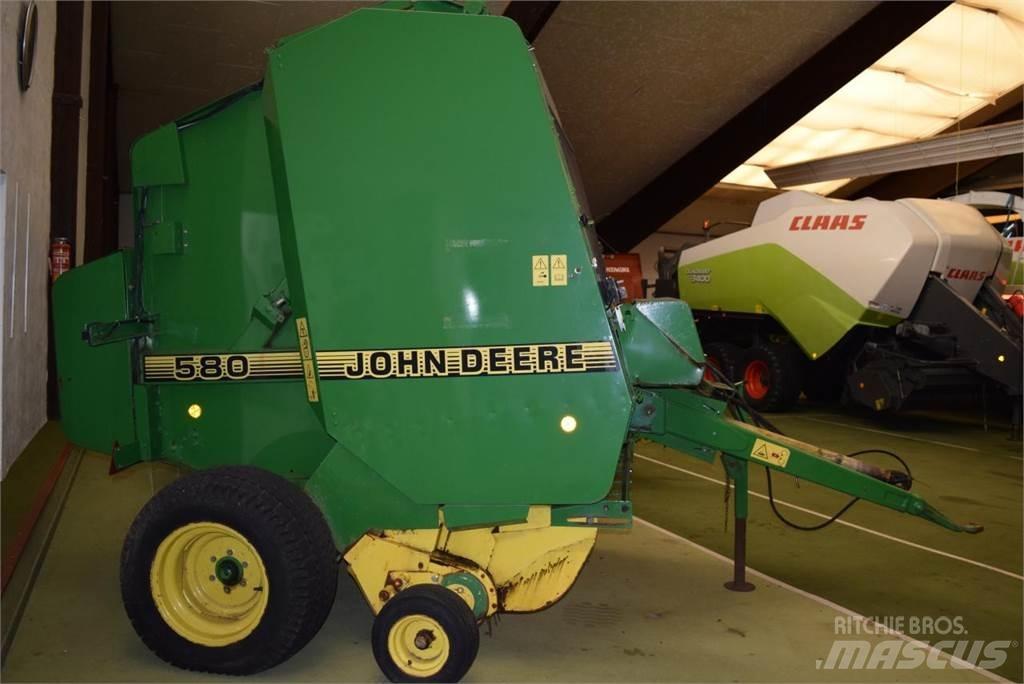 John Deere 580 Presse à balle ronde