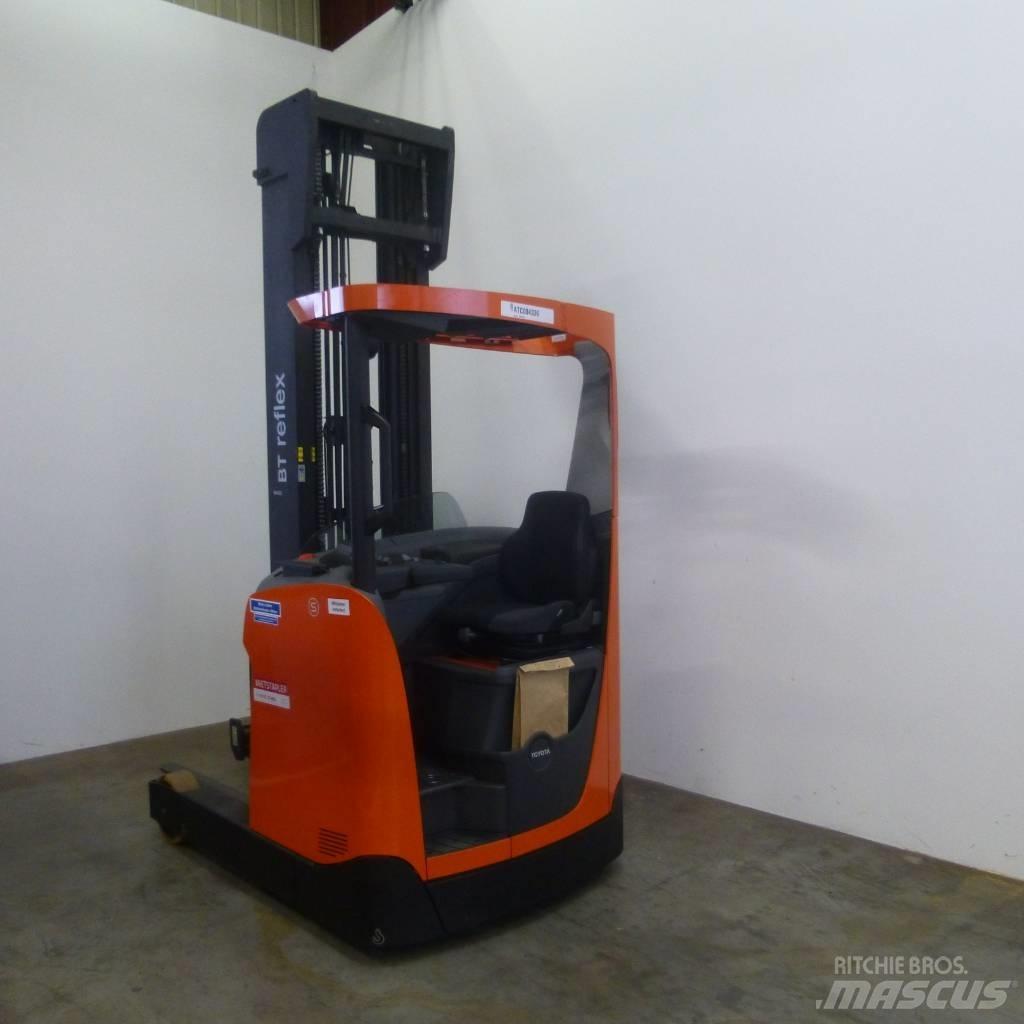BT RR E 160 H Chariot à mât rétractable