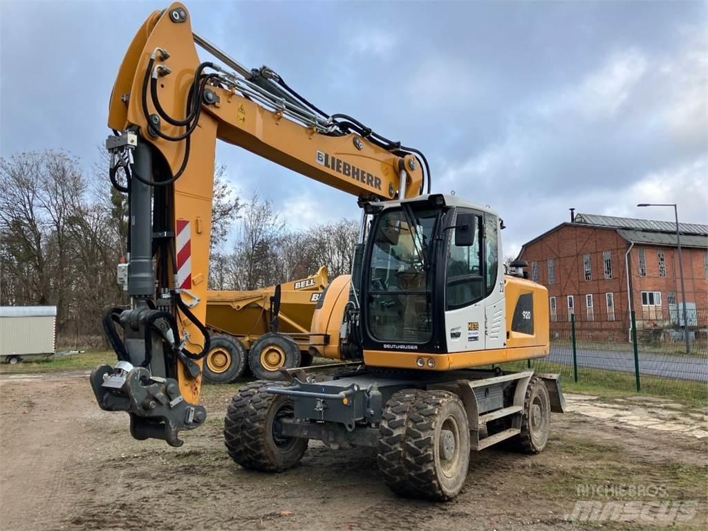 Liebherr A920 Pelle sur pneus