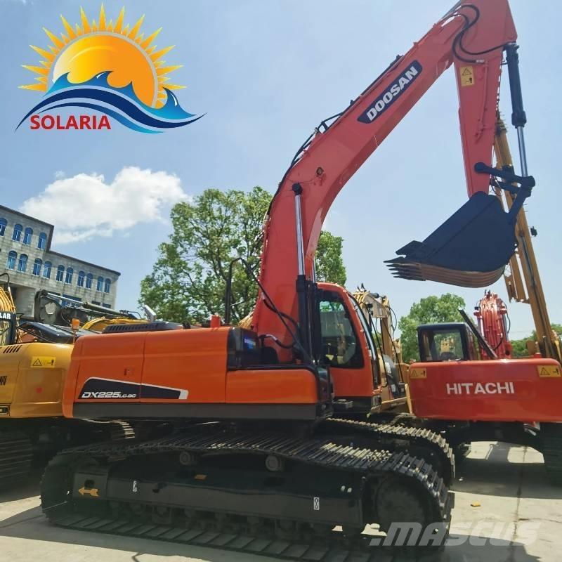 Doosan DX 225 LC Pelle sur chenilles