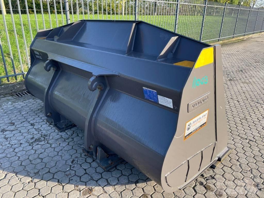 Volvo L 120 H Bucket Godet
