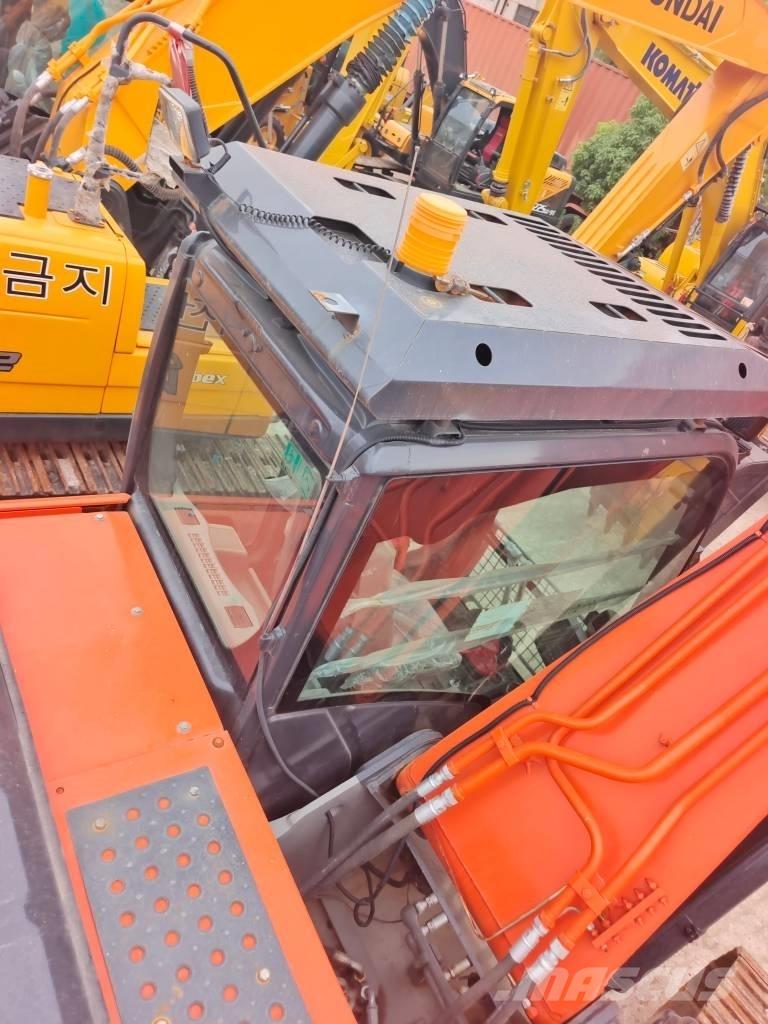 Hitachi ZAXIS 200 3G Pelle sur chenilles