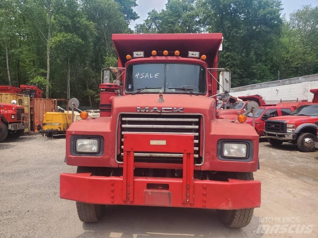 Mack RD690SX Camion benne