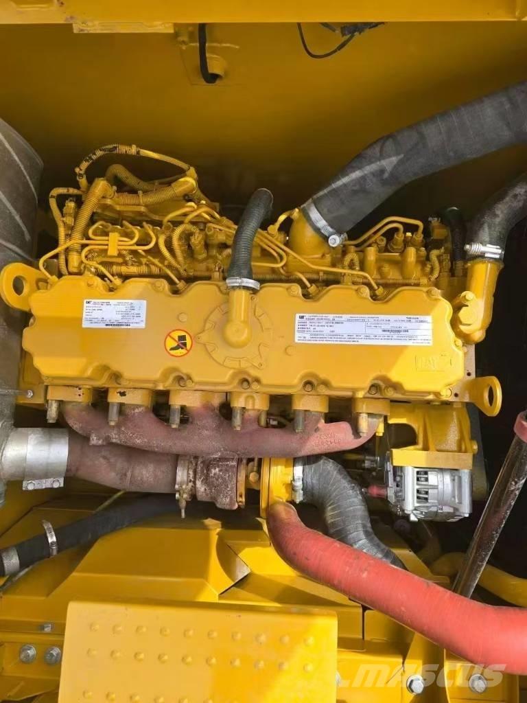 CAT 320 Pelle sur chenilles