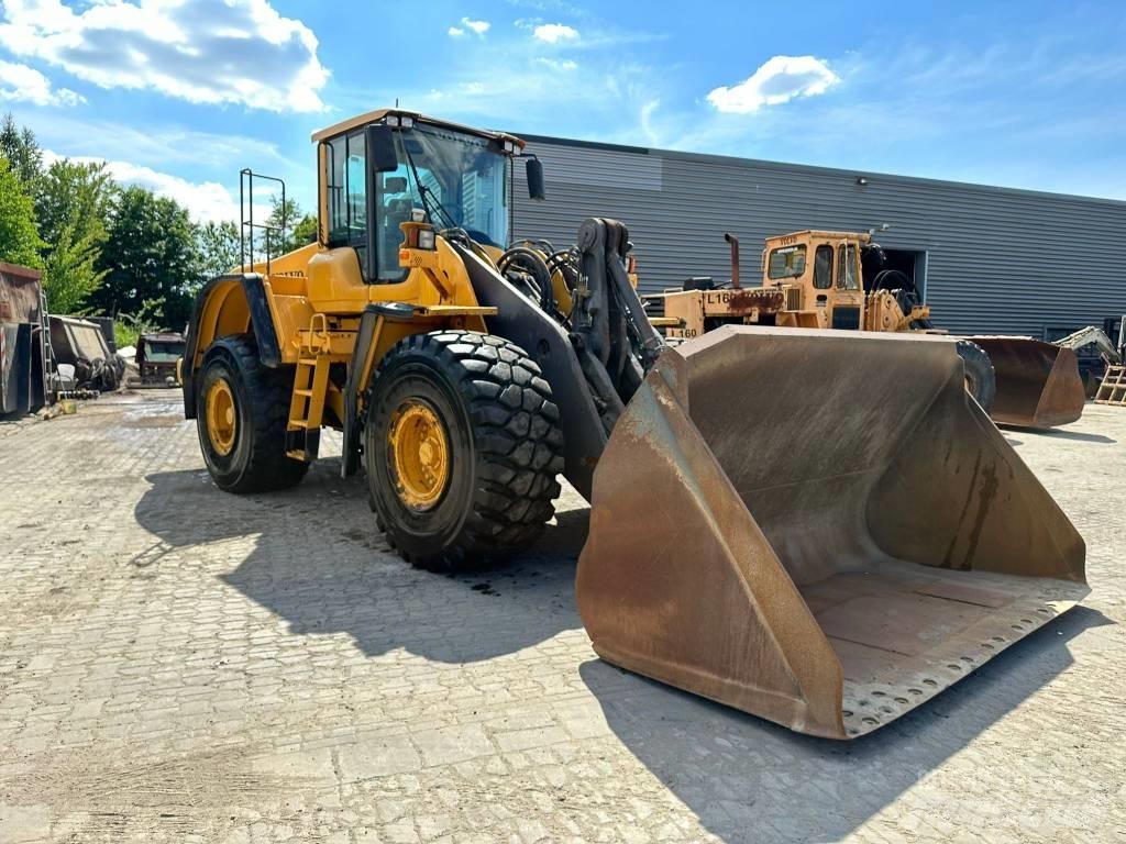 Volvo L180F Chargeuse sur pneus