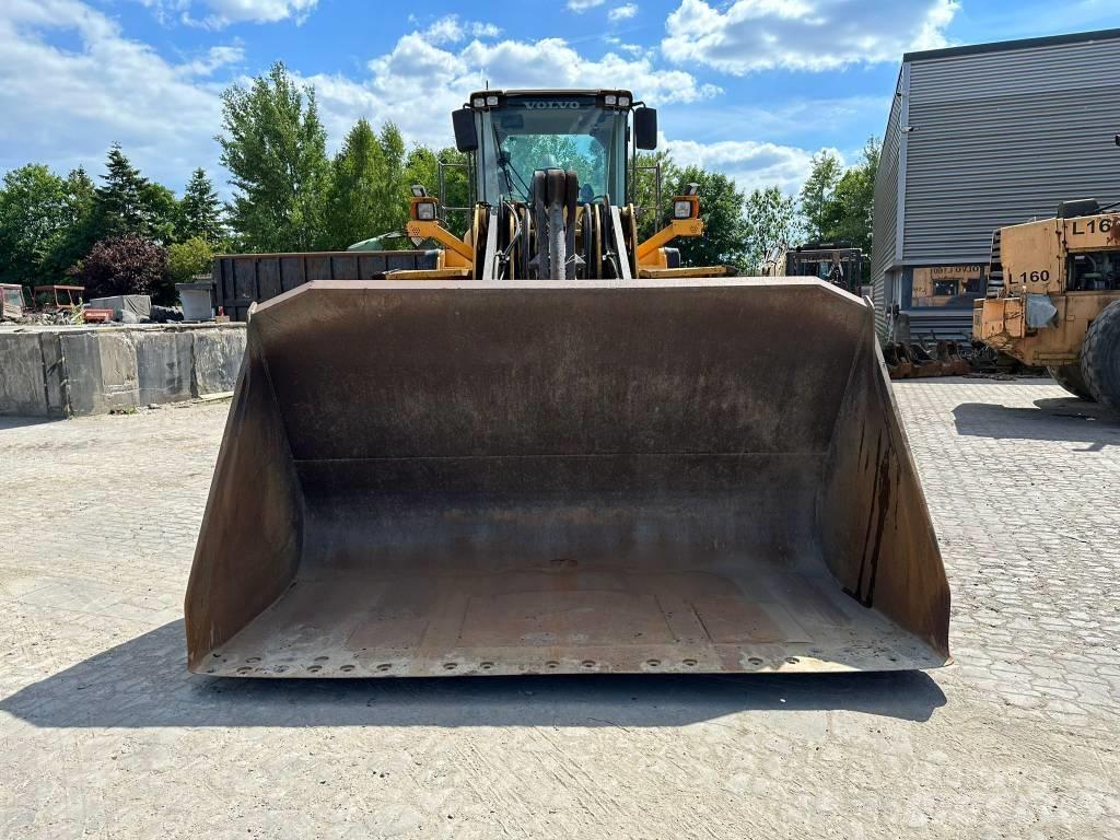 Volvo L180F Chargeuse sur pneus