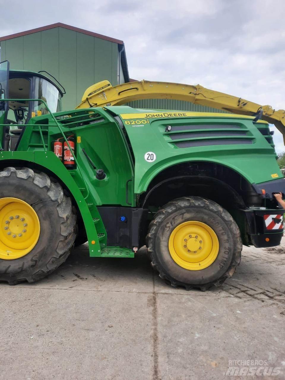 John Deere 8200 i Ensileuse automotrice