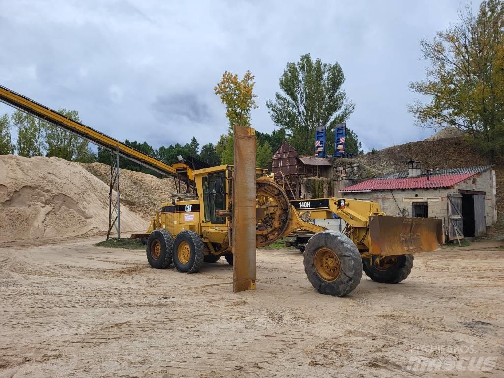 CAT 140 H Niveleuse