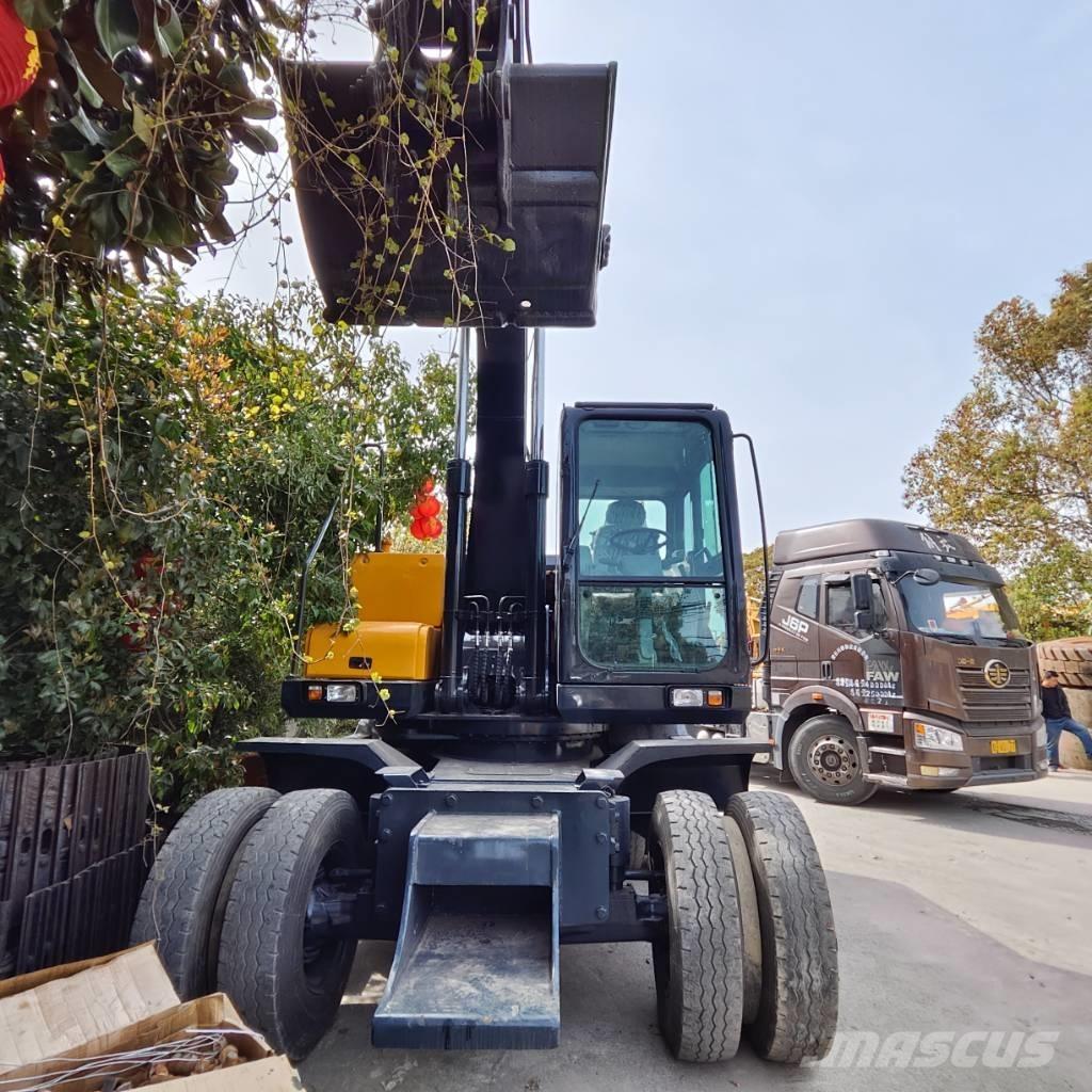 Hyundai R 150 W Pelle sur pneus