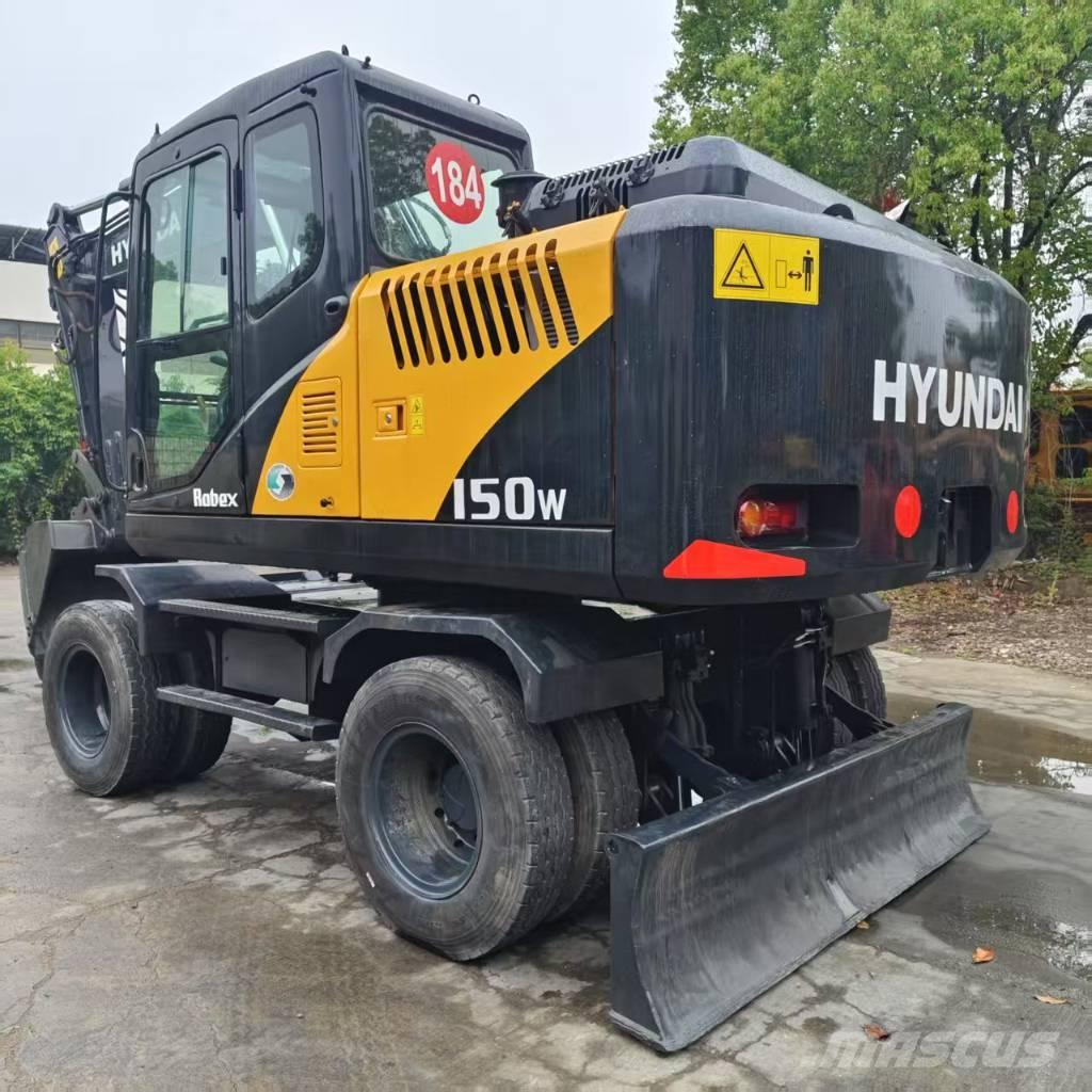 Hyundai R 150 W Pelle sur pneus