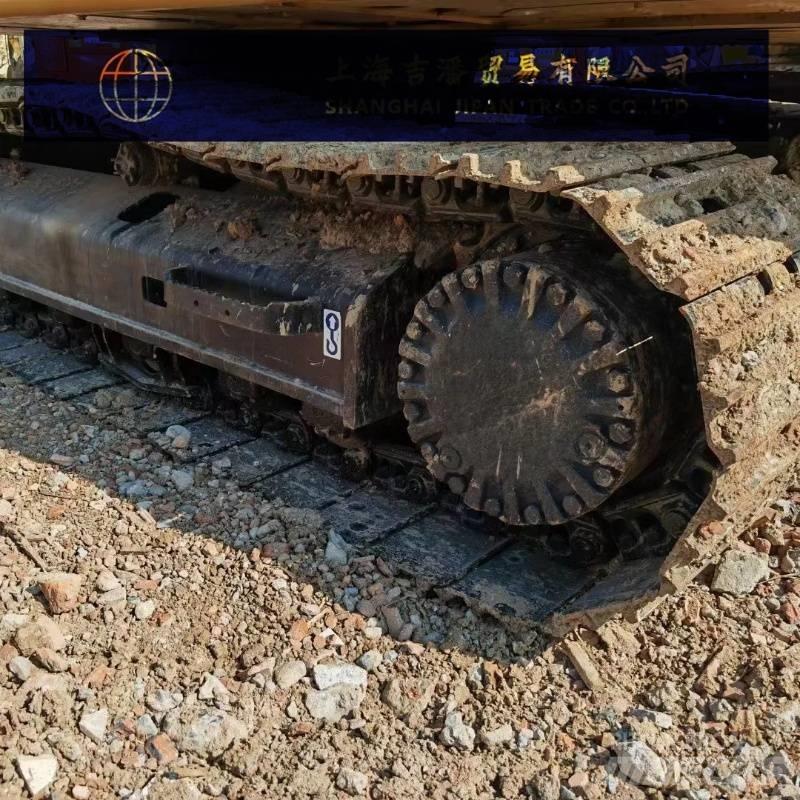 CAT 323 D Pelle sur chenilles
