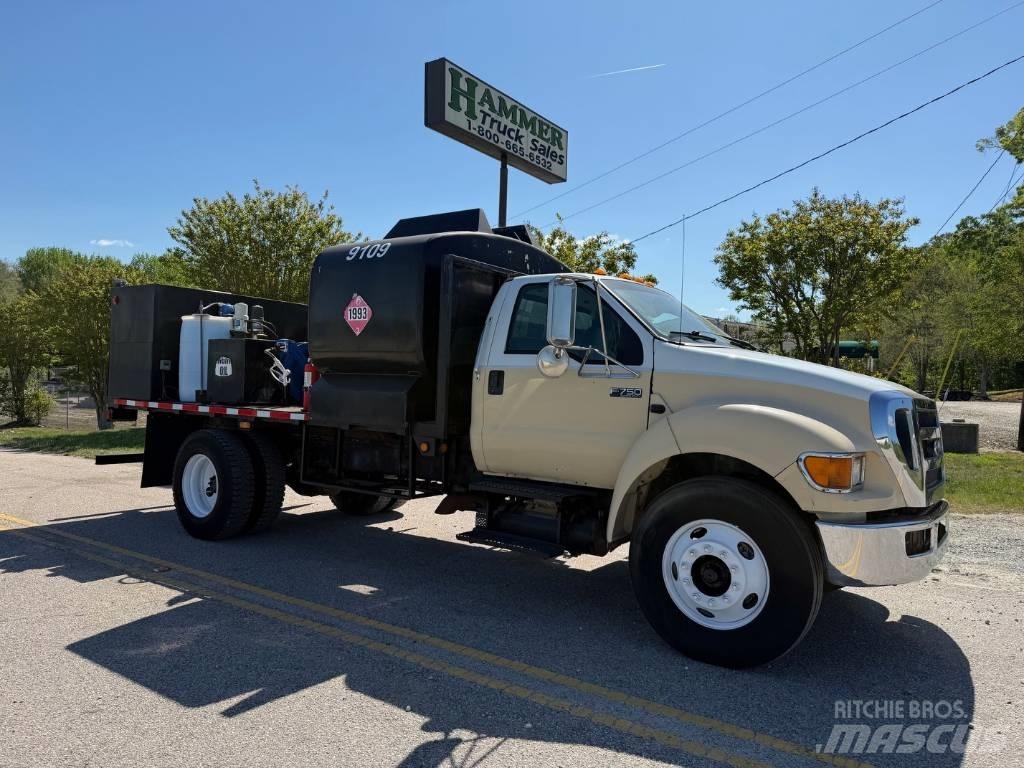 Ford F 750 XLT Camions et véhicules municipaux