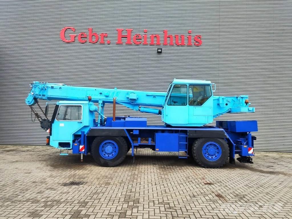Liebherr LTM 1025 Grues tout terrain