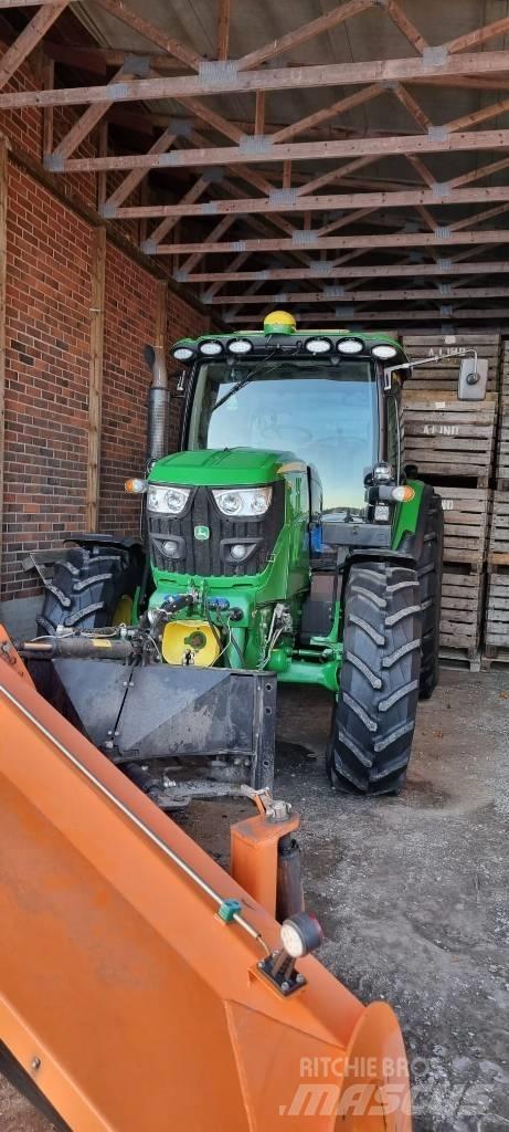 John Deere 6125 R Tracteur