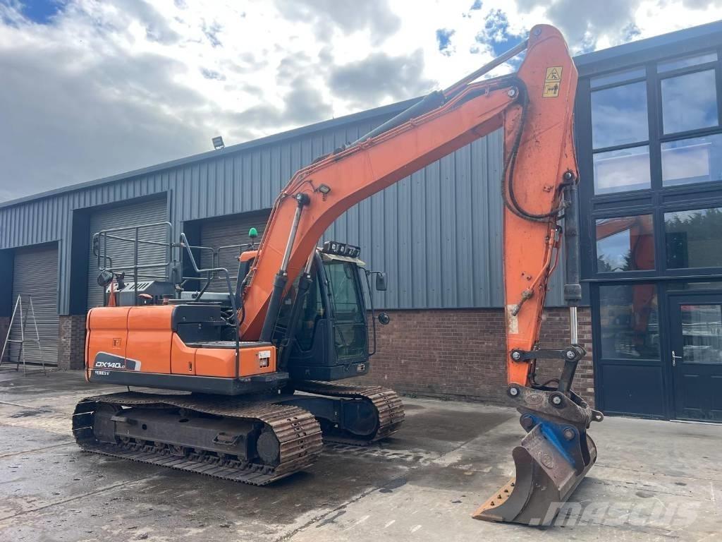 Doosan DX 140 LC Pelle sur chenilles