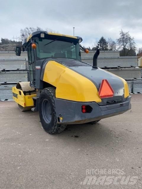Dynapac CA1500D, Vält Rouleaux monocylindre