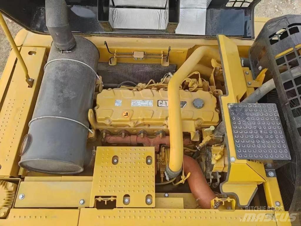 CAT 340 D L Pelle sur chenilles