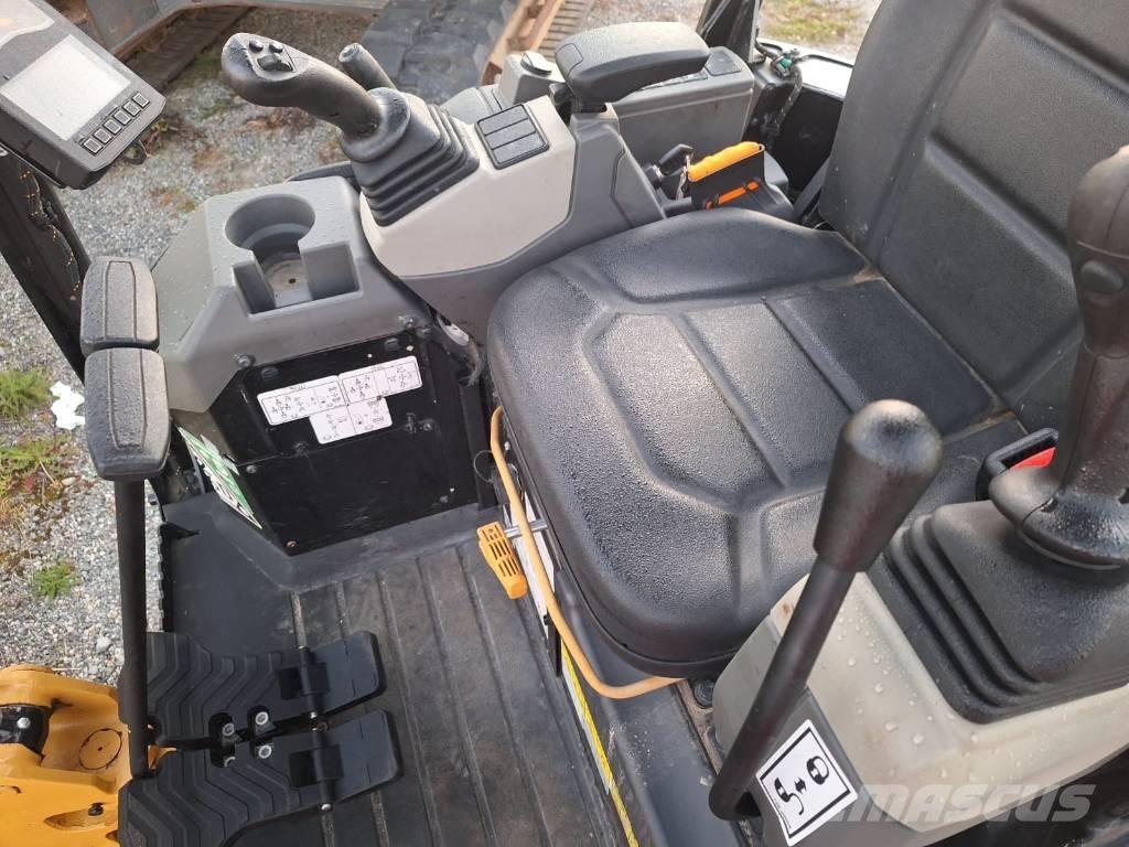 CAT 301.5 Mini pelle < 7t