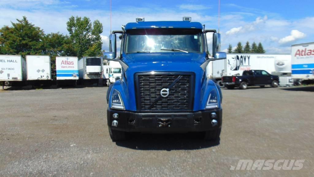 Volvo VNX 300 Autre camion