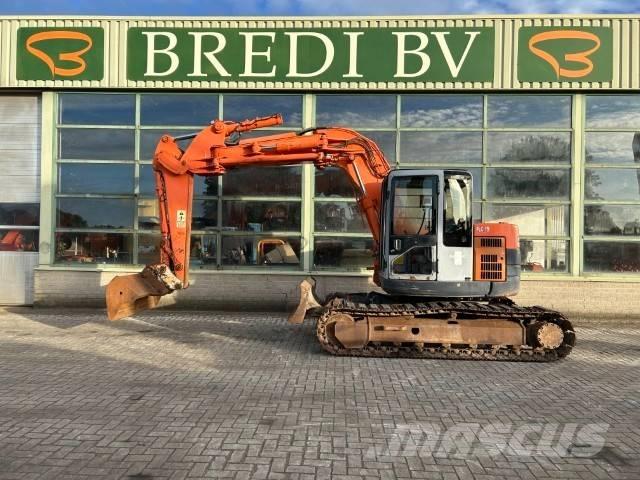 Hitachi EX 135 UR-5 Pelle sur chenilles