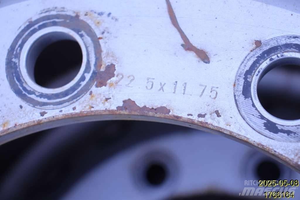  Fälg Volvo Stål Pneus, roues et jantes