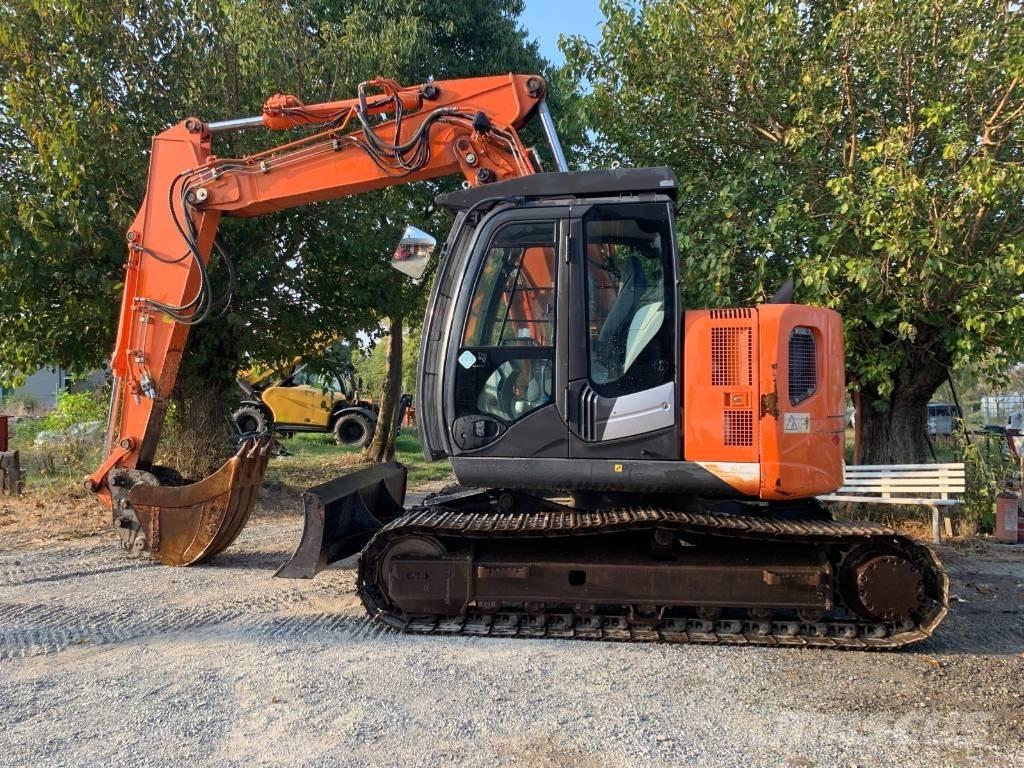 Hitachi ZX 135 US-5B Pelle sur chenilles