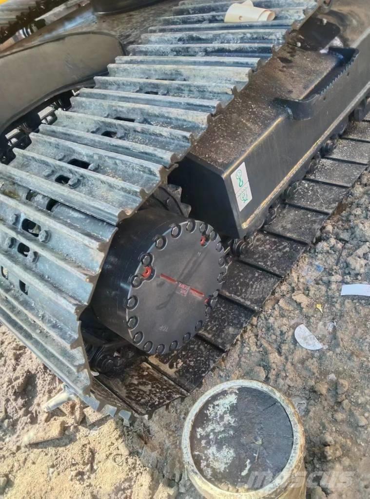 Komatsu 220-8 Pelle sur chenilles