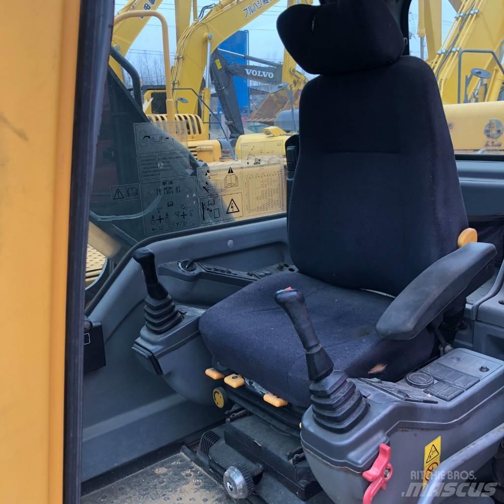 Volvo EC210B Pelle sur chenilles
