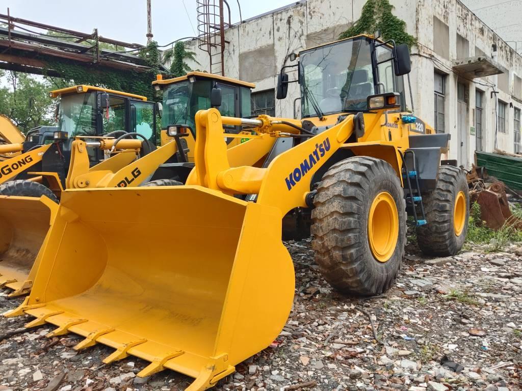 Komatsu WA 320 Chargeuse sur pneus